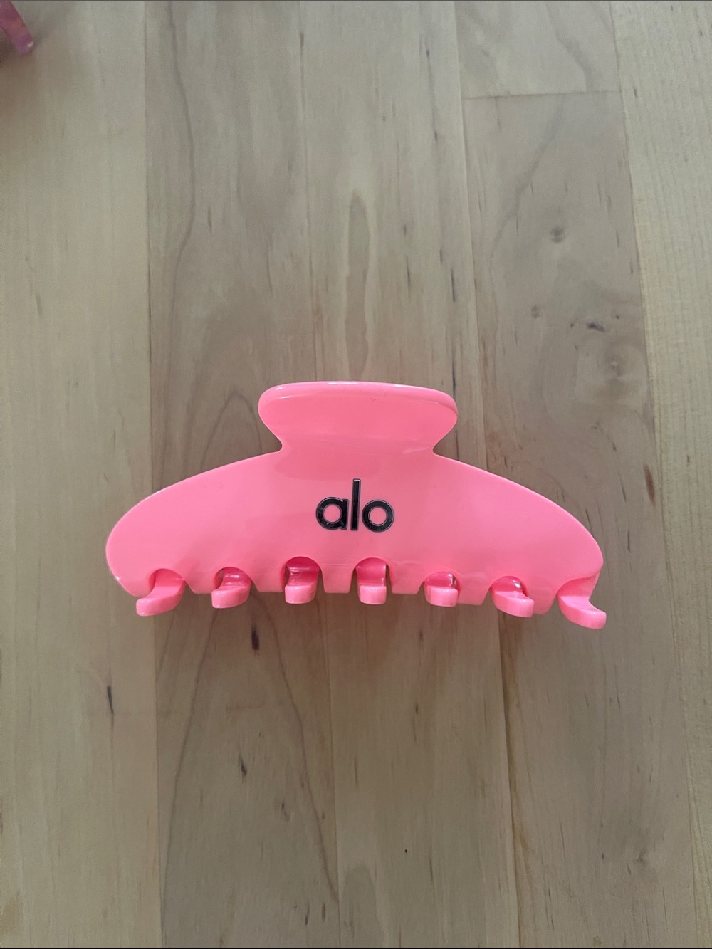 All bubblegum pink neon claw clip